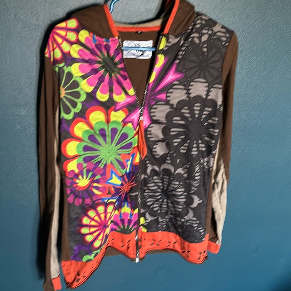 Vintage One Illusion Women’s Hippy Style Hooded Sweatshirt/Jacket Size Medium